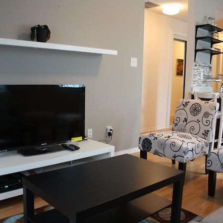 Accurate Plus Furnished Apartment- Brickstone Mews Mississauga Chambre photo